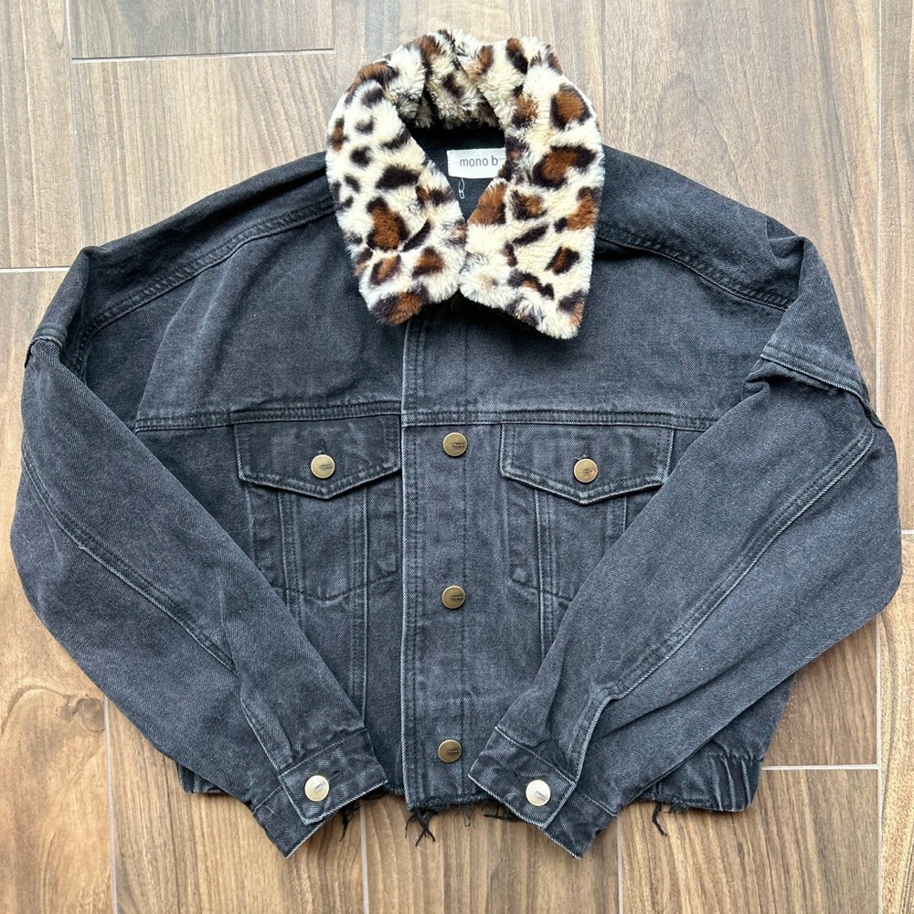 Charcoal/Black Cropped Denim Jacket with Removable Fur Collar Size Small